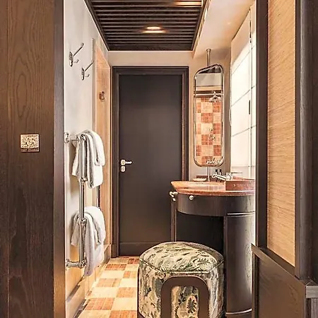 Hana Hotel 5*