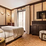 Hana Otel 5*