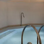 Hana Otel 5*